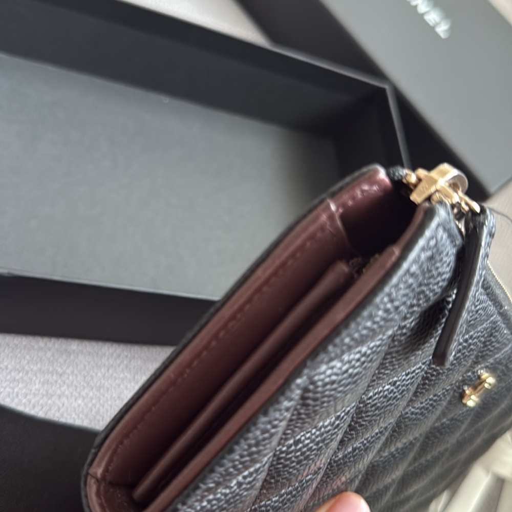 Chanel Black Quilted Leather Wallet - Picture 17 of 17